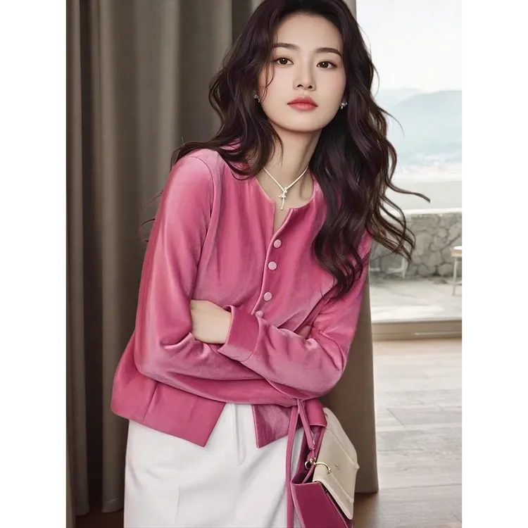 高级感穿搭休闲显瘦洋气树莓粉短外套女2025秋冬新款气质时尚上衣