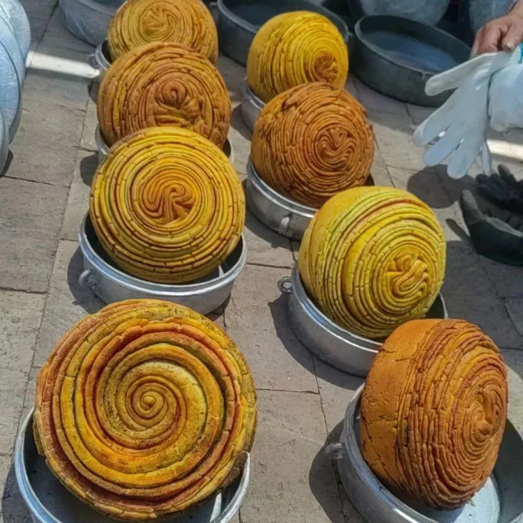 西北柴火莲花烤馍老酵母发面传统方式烤锅盔