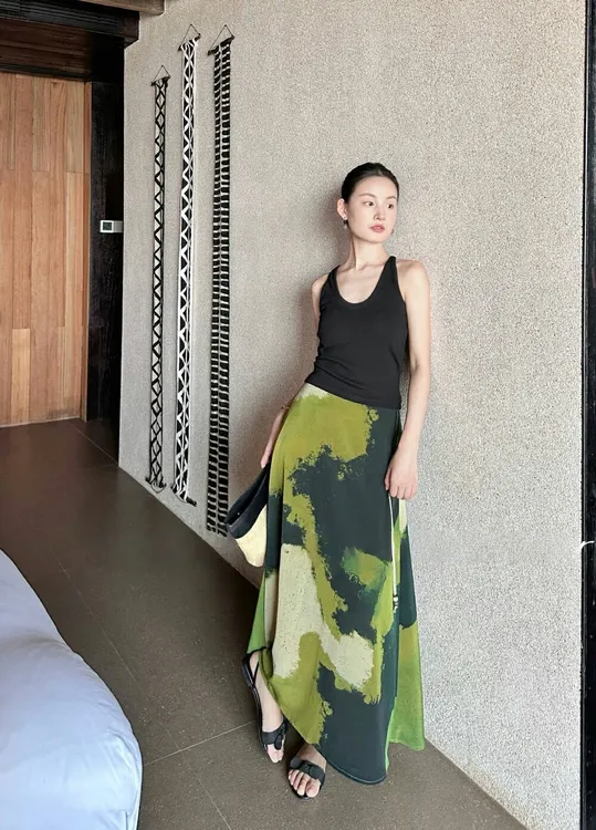 夏季套装女装洋气时髦御姐气质女神范高级感吊带上衣半身裙两件套