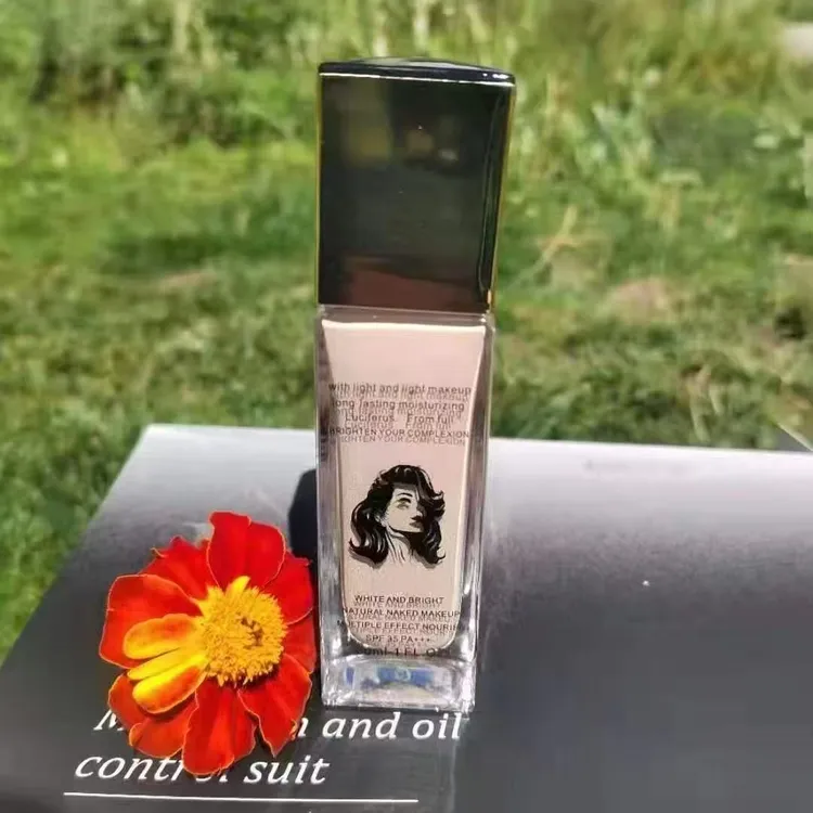 KATELYN卡特莲画模轻透粉底液