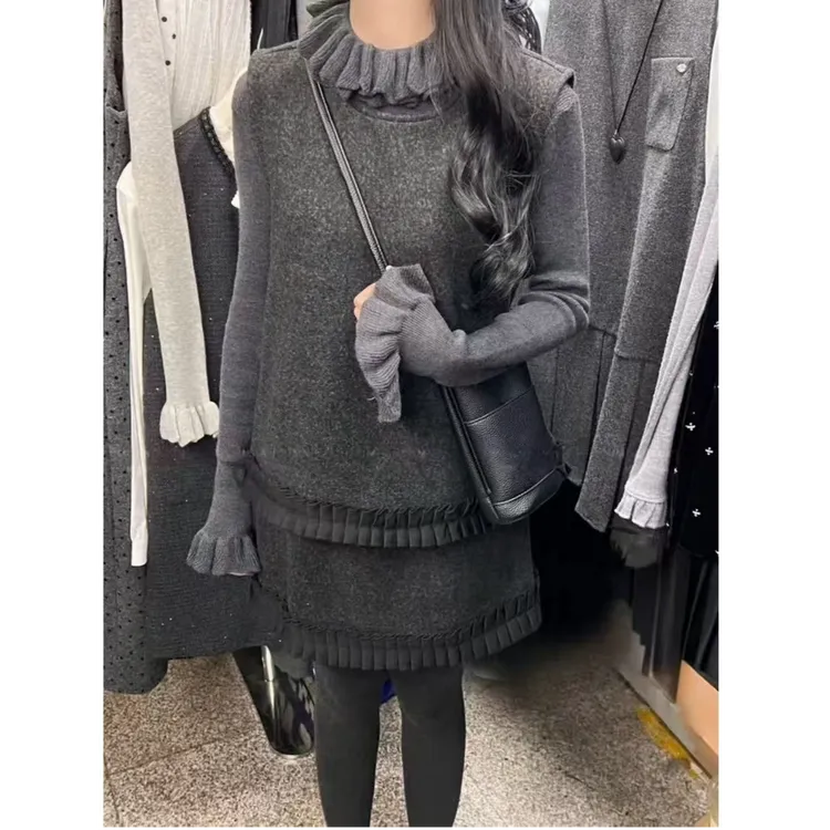 小香风叠穿套装女秋冬新款灰色针织背心裙氛围感小个子一整套穿搭