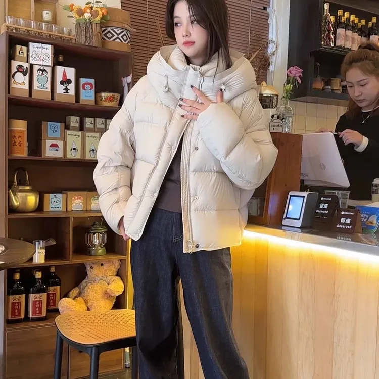 2024年冬新款韩版冬季小个子高品质泡芙短款保暖连帽外套女羽绒服