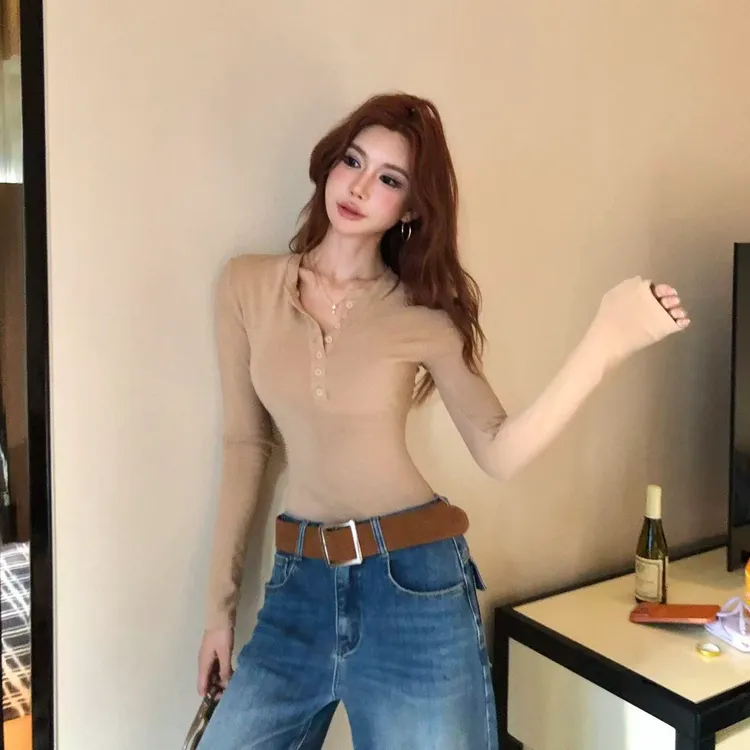 婉君【长期主义】早秋时尚修身显瘦纽扣设计感长袖上衣LWJ25D4T3259