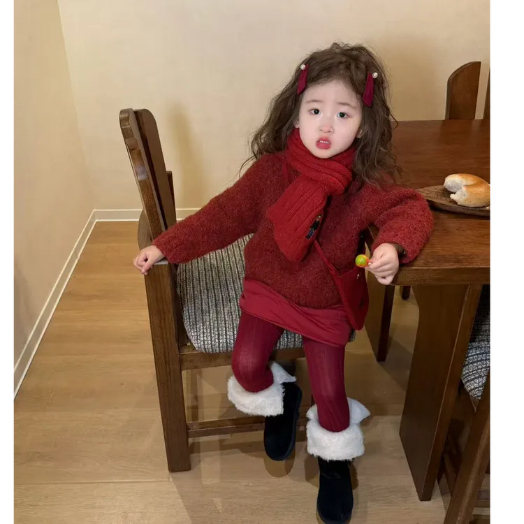 小思家2025冬季新款韩版洋气女童红色套装套头毛衣+夹棉半身裙