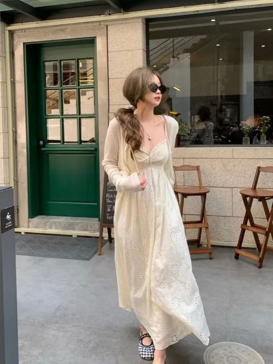 度假镂空拼接吊带连衣裙2024新款女装连衣裙法式甜美显瘦长裙裙子