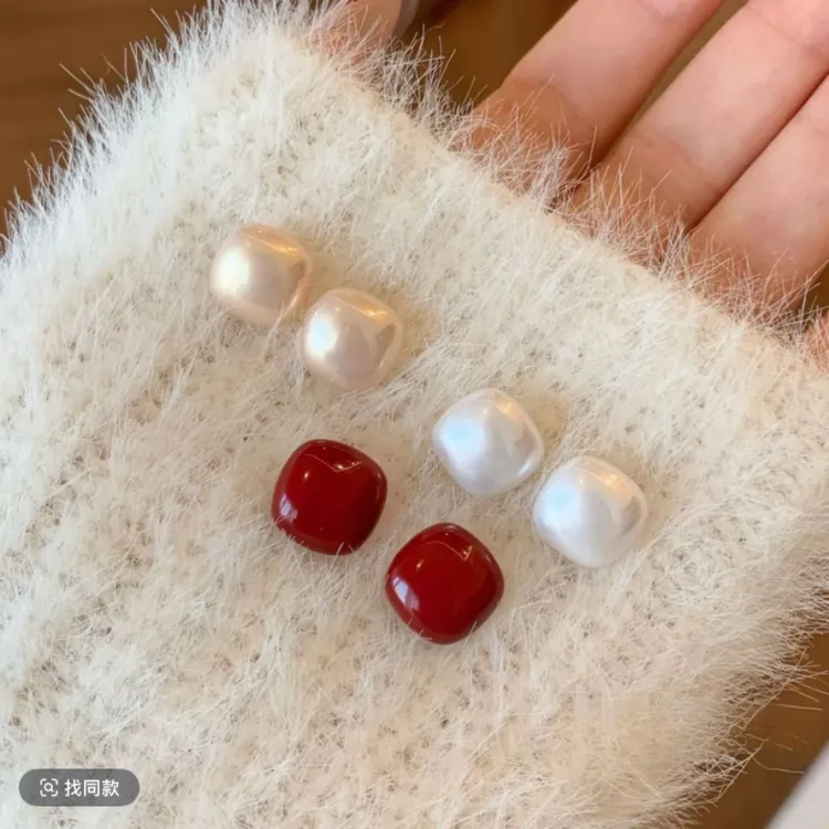 合金耳饰 秋冬安可拉红色方糖耳钉法式日常精致耳饰秋冬通勤耳环