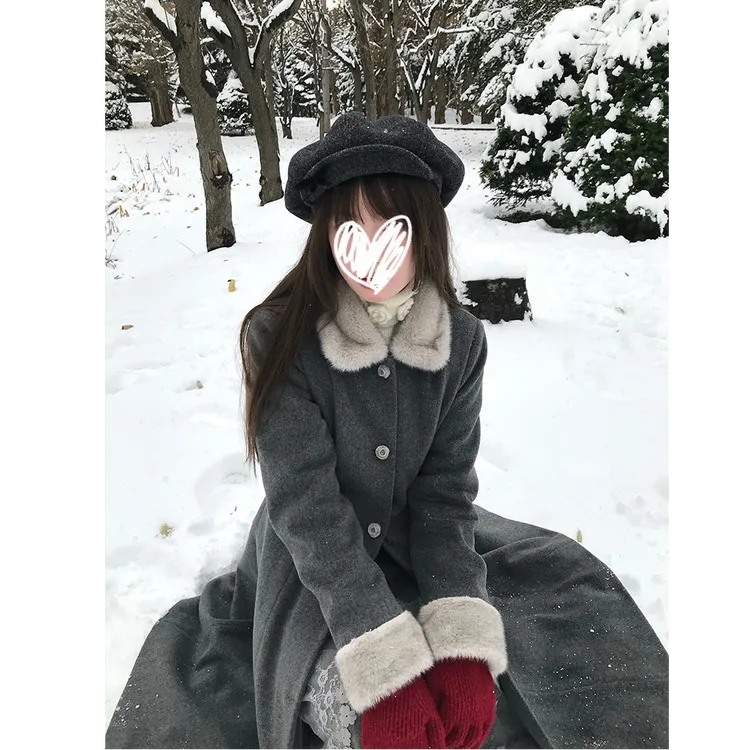 莫斯科灰霾 秋冬复古宽松加厚玫瑰花扣收腰千金风灰色毛呢大衣