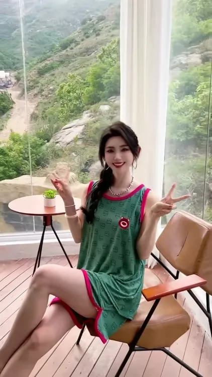 夏季新款2025女款砍袖短裤草莓熊甜美减龄透气弹力大码睡衣家居服