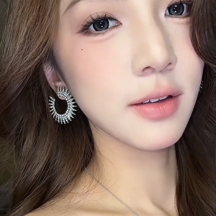 合金锆石耳饰 高级感微镶太阳花耳环欧美风轻奢气质时尚耳饰