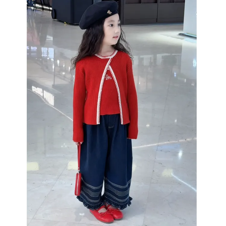 秋季儿童新款高级红开衫吊带两件套休闲牛仔裤三件套