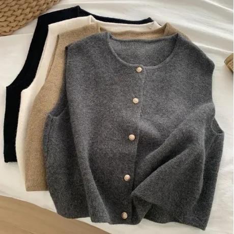 明 2025秋冬简约风冬季女学院风保暖毛针织衫韩版毛衣女百搭马甲