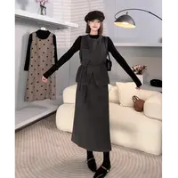 毛呢半身裙马甲小香风套装2025春季新款减龄气质四件套