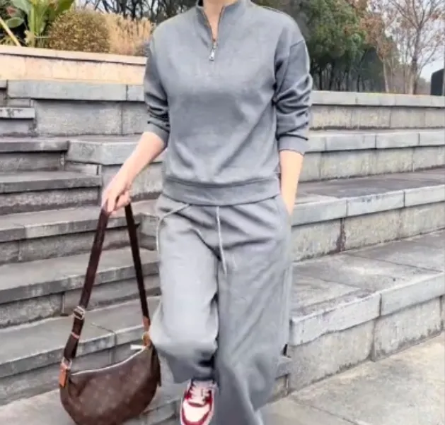 2024春季新款时尚女装网红潮流气质洋气半拉链运动套装魔092