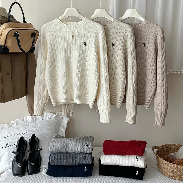 日韩系复古老钱风马刺绣时尚针织衫女秋冬上衣叠穿打底麻花毛衣