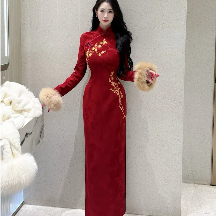 LHMknk1画报夫人原创新中式高级刺绣梅花过年红旗袍 金梅报喜长袖