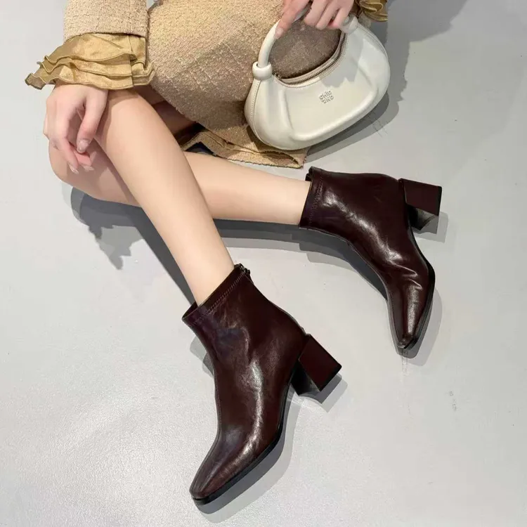【小贝家】爱5cm粗跟高跟方头短靴轻职风简约百搭短筒靴子女5920