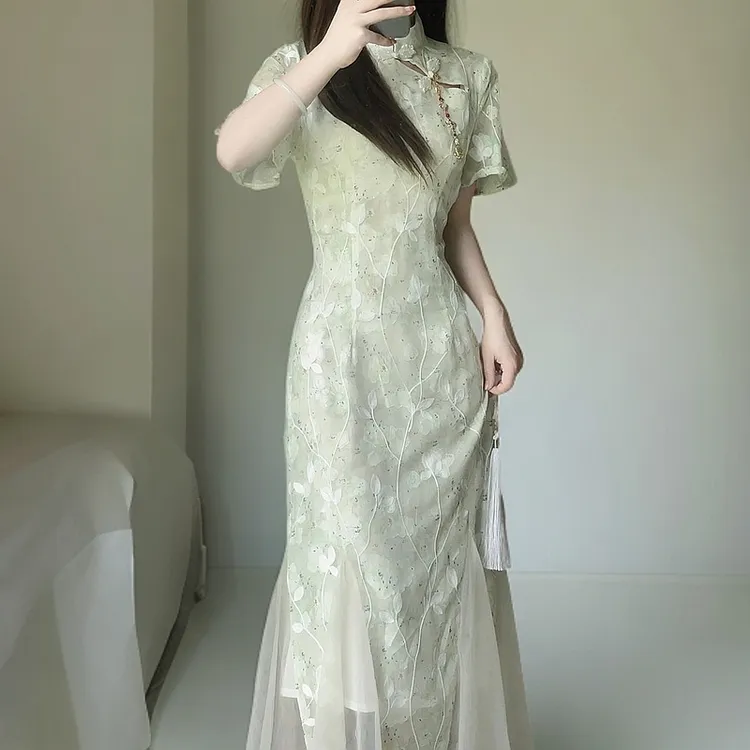 新中式清冷风连衣裙春夏2023新款女装轻国风绿色旗袍改良鱼尾裙子