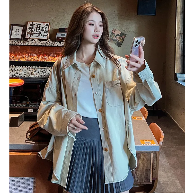 韩系休闲风杏色牛仔刺绣衬衫秋季新款复古时尚百搭宽松单排扣上衣