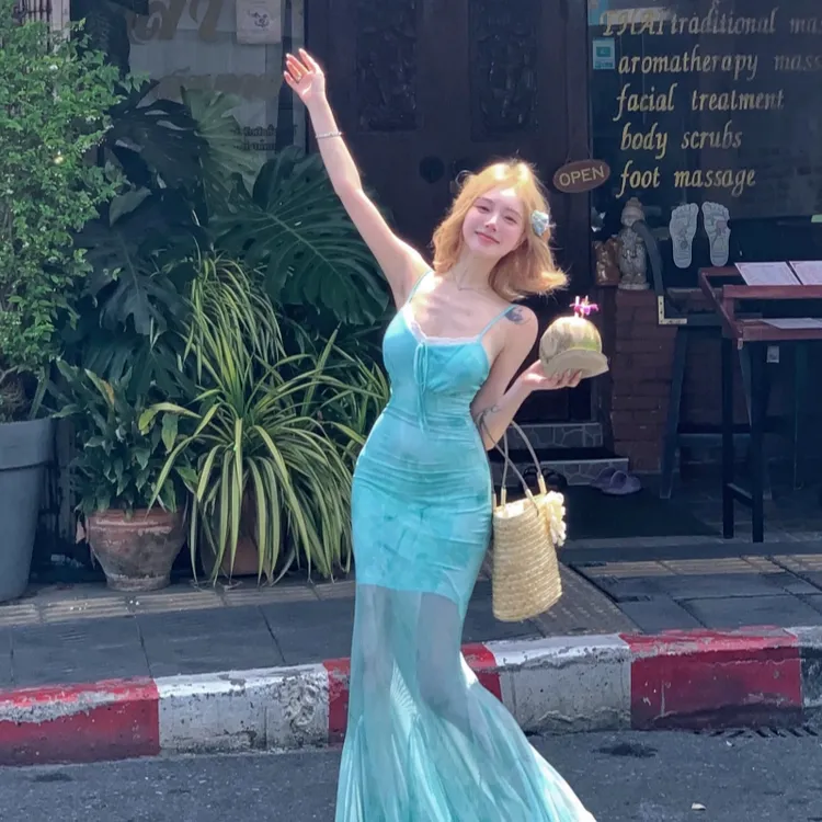 度假风法式蝴蝶透视印花吊带连衣裙女纯欲辣妹收腰微透包臀鱼尾裙