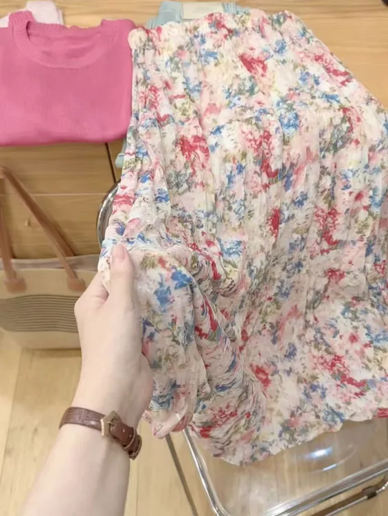 七言家巨美~ ins穿搭法式花海晕染显瘦度假裙半身裙@