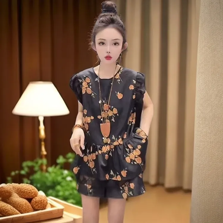 时尚复古圆领飞飞袖上衣显瘦短裤女2025夏季新款宽松印花两件套装