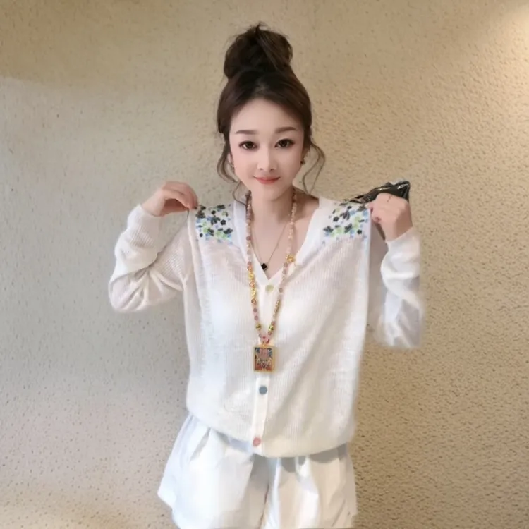 千金清冷感贵系衣服针织衫设计感印花长袖女秋装女款爆款2025新款