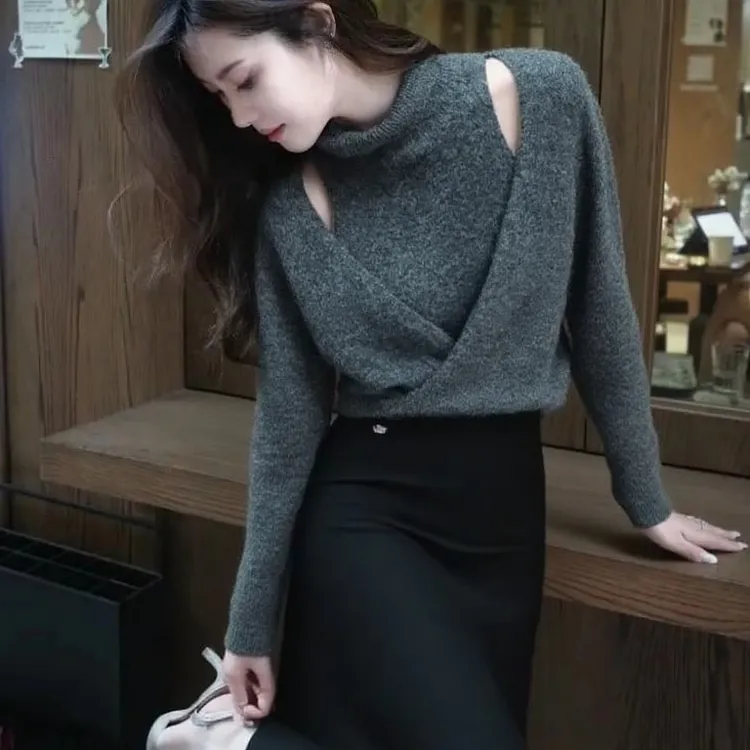 SS2924设计感小众灰色高领针织衫女装气质名媛高端百搭镂空毛衣