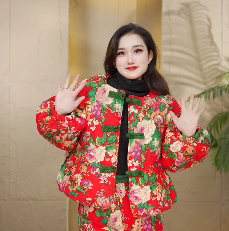 2025冬季新款加棉加绒大花棉衣加厚民族风保暖复古短款网红印花