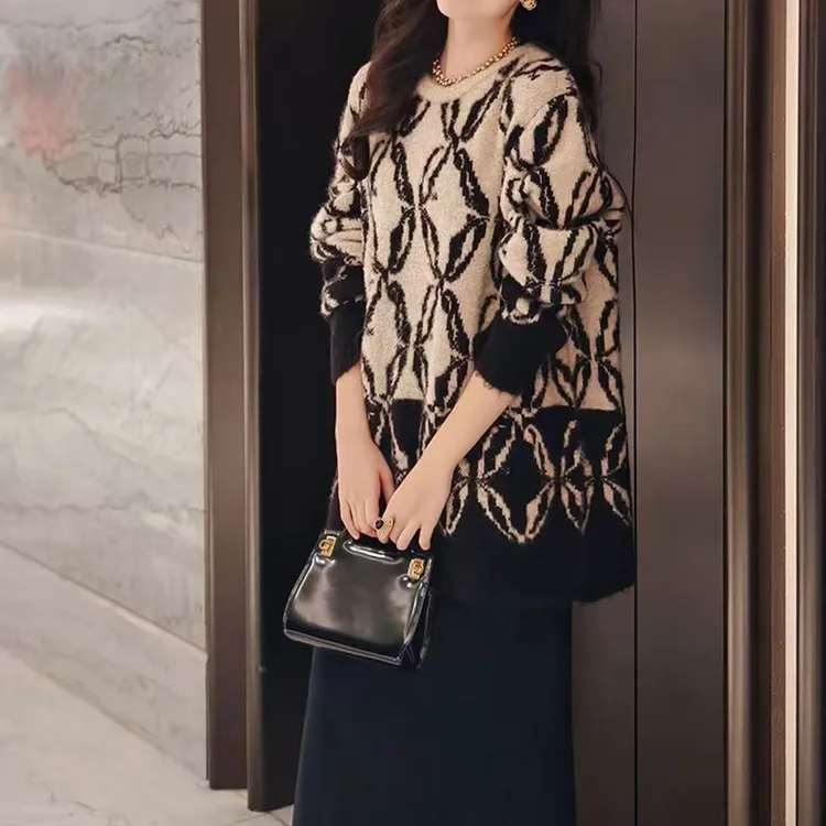 P-8612秋冬新款钱串串毛衣 奢牌老花~慵懒宽松撞色抽褶羊毛针织衫