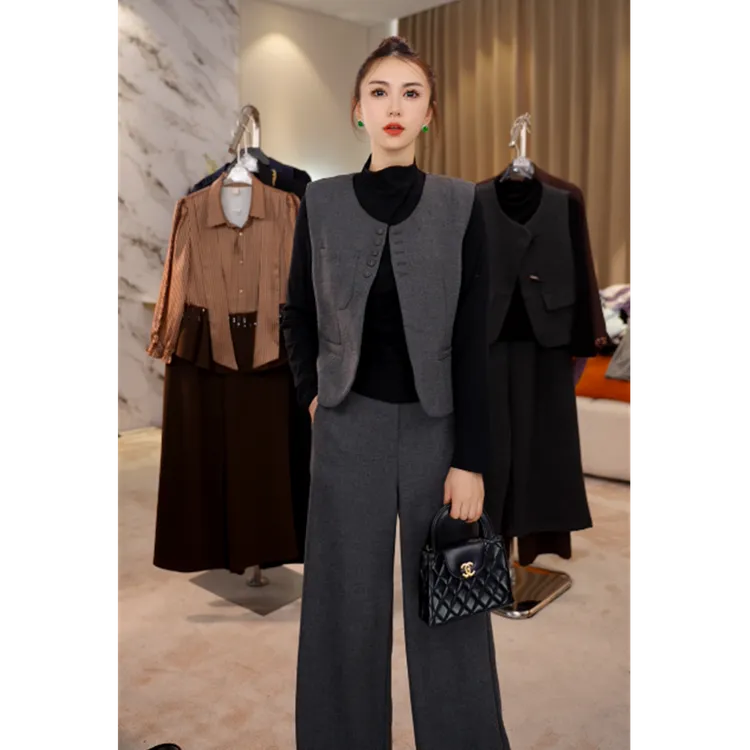 G9351秋季2025新款女洋气显瘦马甲阔腿裤休闲减龄三件套