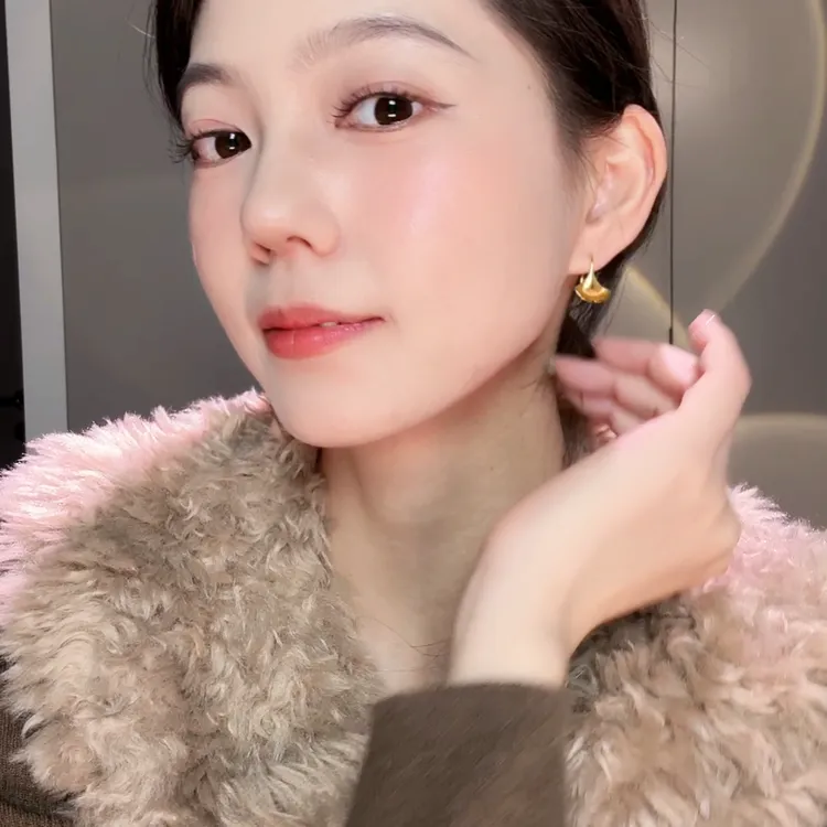 合金耳饰 新中式气质轻奢百搭高级感银杏叶耳钉