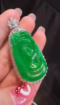 【闪购商品】翡翠颈饰18K金镶嵌吊坠