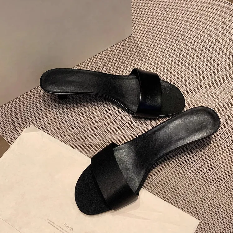 葡萄极简风气质一字带高跟鞋鞋子女款潮牌百搭小猫跟凉拖鞋女夏款