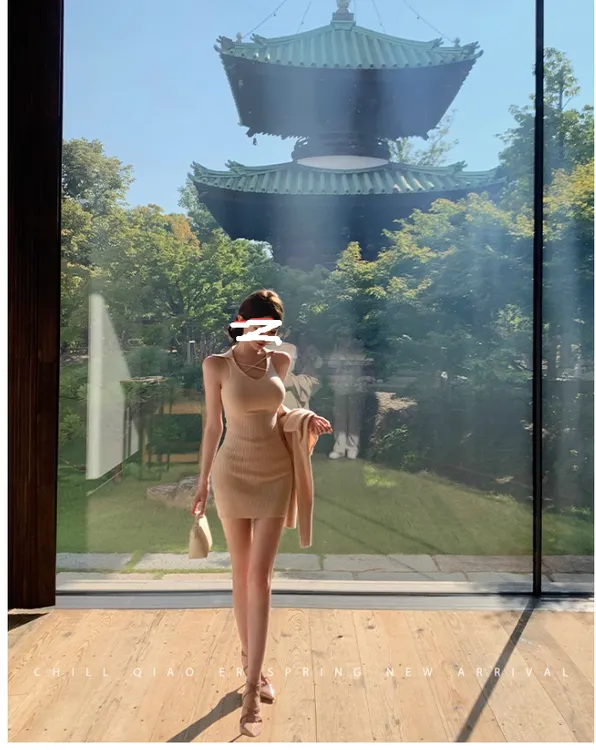 巧儿【嘉伯丽尔】交叉绑带背心连衣裙 坎肩/上衣