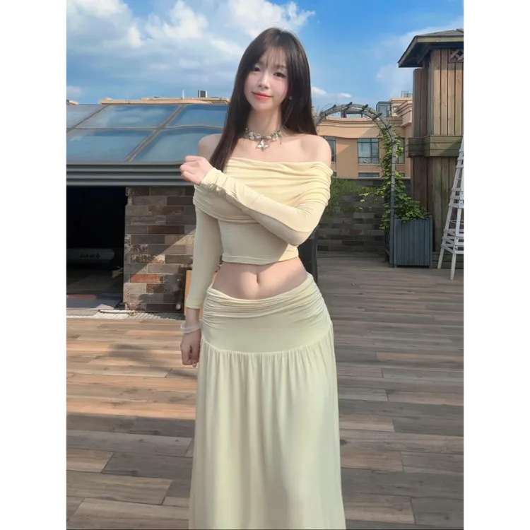 2025早春新款设计高级感一字肩长袖T恤高腰中长款半身裙两件套女