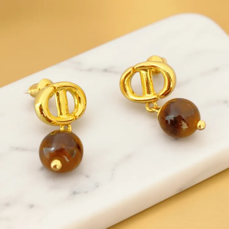 铜合金耳饰 虎眼石字母吊坠耳环银针防过敏秋冬时尚轻奢金色重工