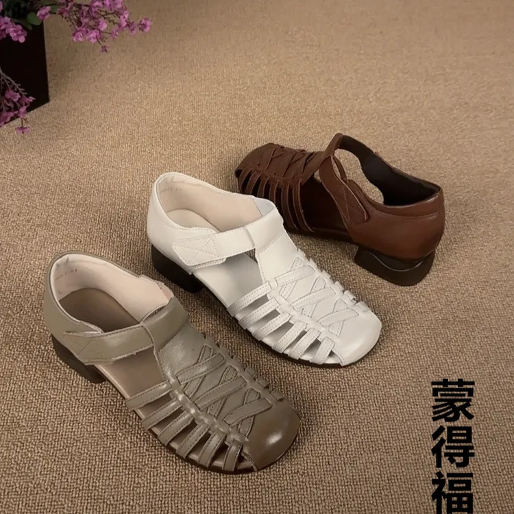 极简风纯色中跟包头圆头时装凉鞋百搭平底凉鞋洞洞鞋