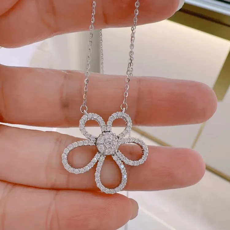 坠链均925银合成锆石 S925银花花爱心套链