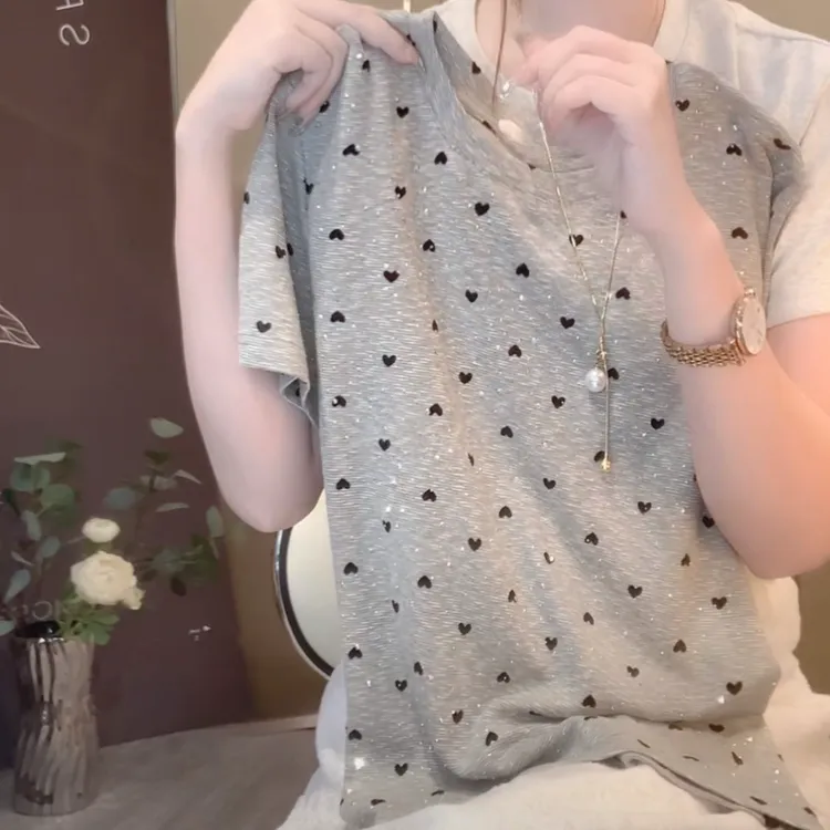 灰色小爱心时尚百搭短袖T恤女2025夏季新款气质通勤显瘦洋气上衣