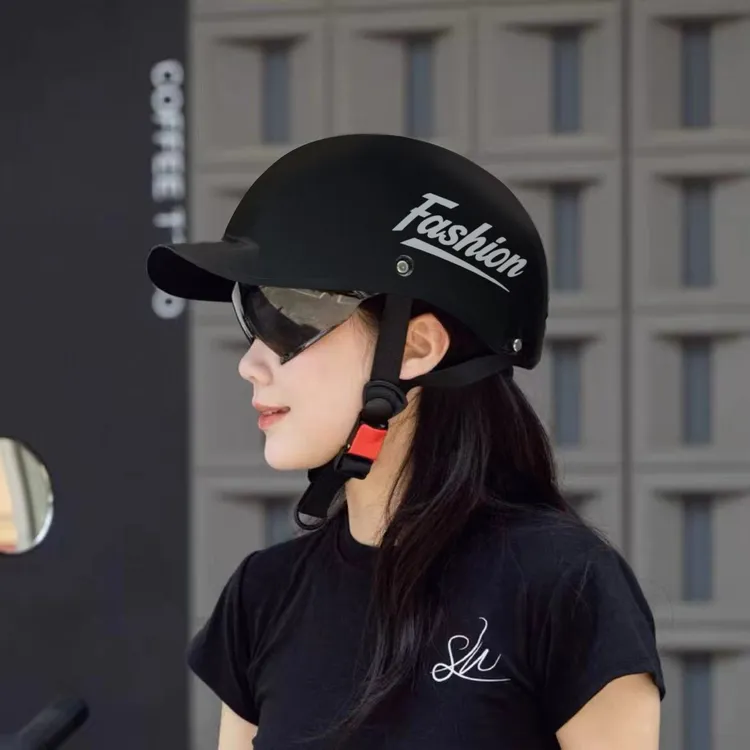 3C认证鸭舌帽半盔电动车摩托车通用夏季防晒轻便安全帽