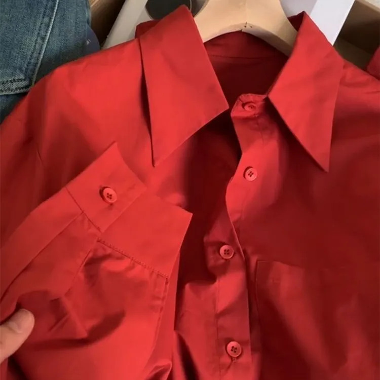 今年流行别致小众高级感慵懒风红色棉质衬衫2026春秋新款简约上衣