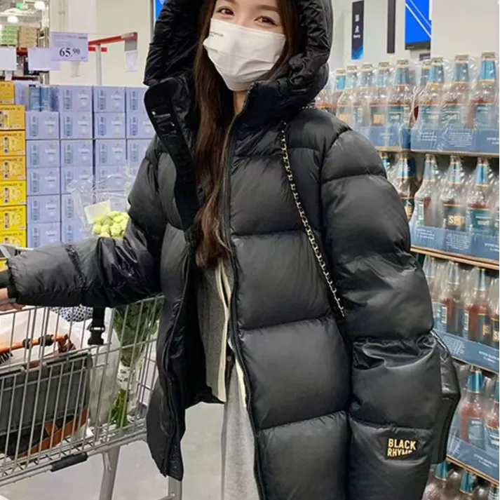 2025冬季新款韩版加厚时尚连帽黑金保暖羽绒服女短款宽松百搭