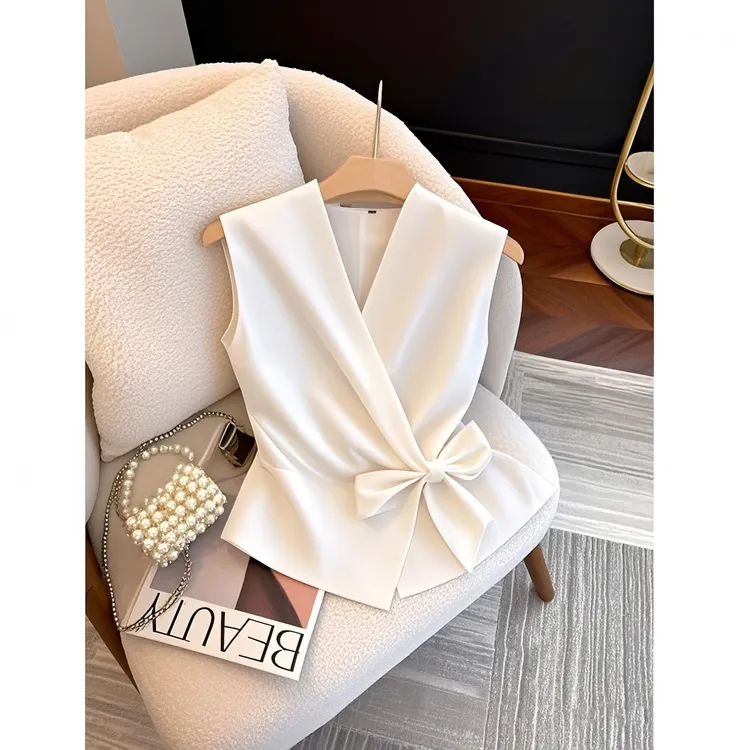 高级感气质收腰无袖衬衫2025夏季新款设计感时尚百搭轻熟风上衣潮