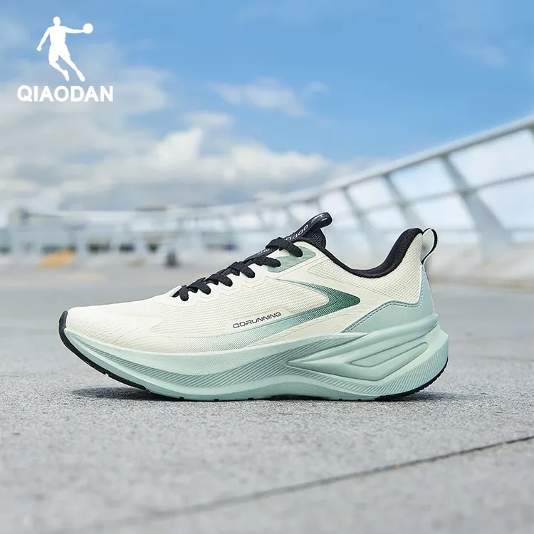 QIAODAN/乔丹云栖MAX跑步鞋情侣网面透气运动鞋减震轻便健身鞋