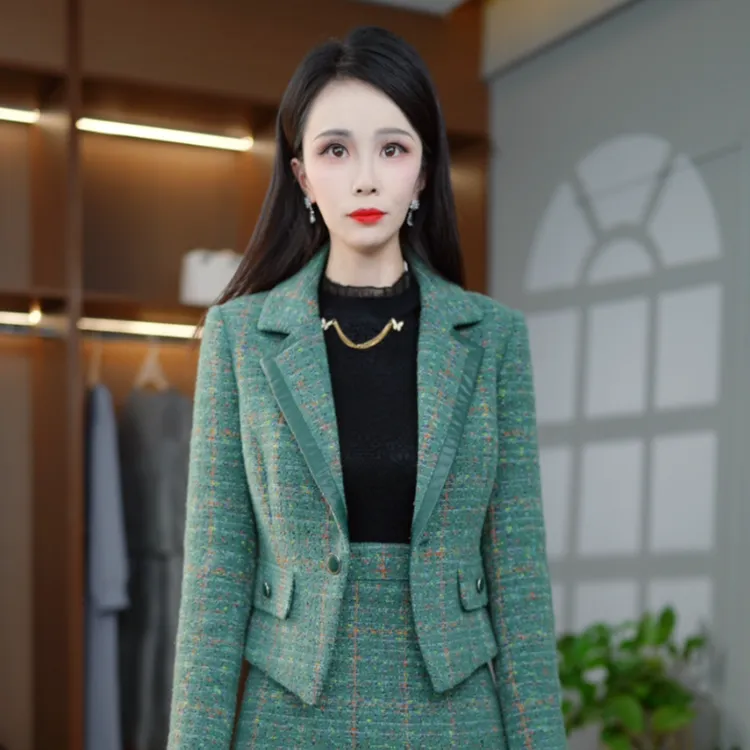 新款气质修身设计贵气大方收腰套装两件套M-4XL