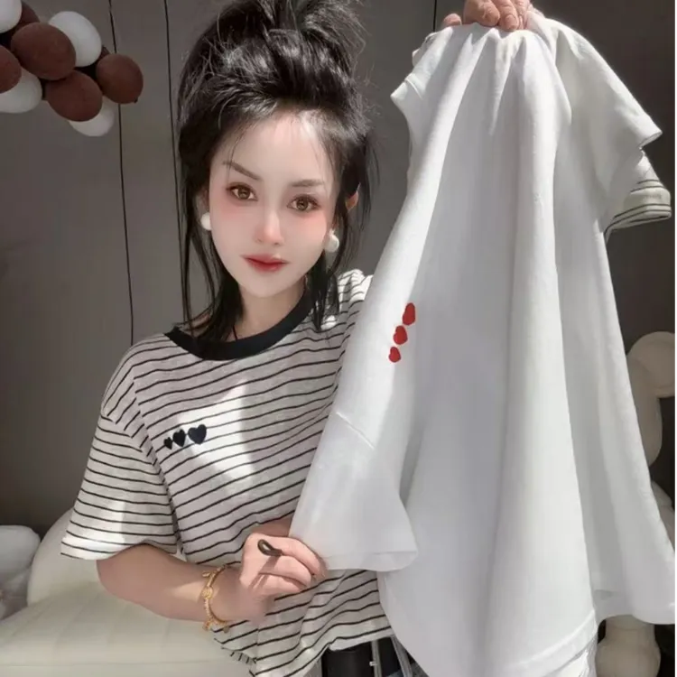 2025夏季新款爱心刺绣拼接后背一排扣短袖t恤女时尚百搭上衣11961