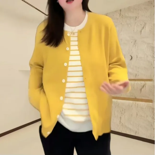 （9927）大码女装条纹长袖假两件气质显瘦休闲时尚圆领毛针织开衫女