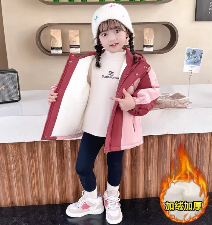 女童加绒外套春秋冬款儿童冬季冲锋衣女孩休闲上衣爆款加厚风衣