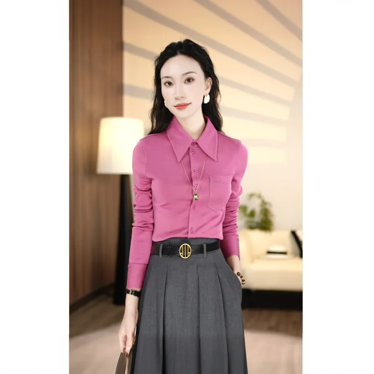 哥弟 洋气气质树莓色显瘦收腰羊毛女装衬衫女秋冬内搭1301044