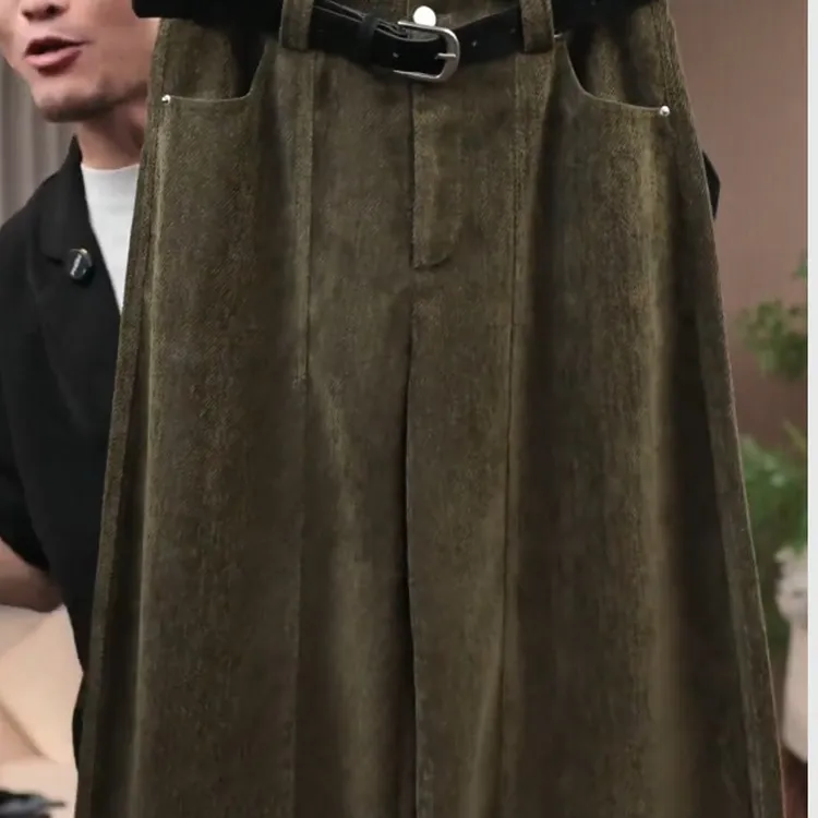 墨绿色灯芯绒阔腿裤女2025新款秋韩系慵懒松弛感裤子宽松直筒休闲